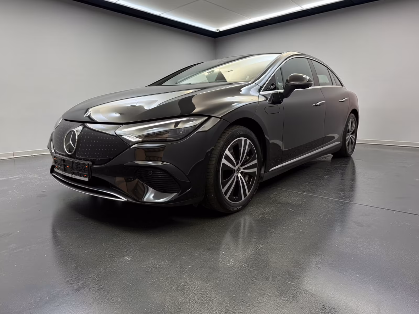Mercedes EQE